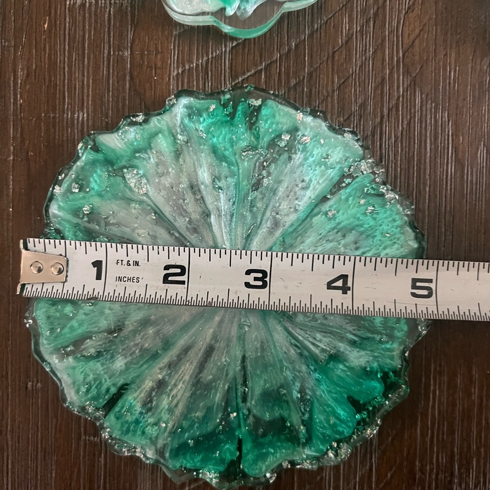 Flower shaped Resin Coasters - Picture 5 of 6